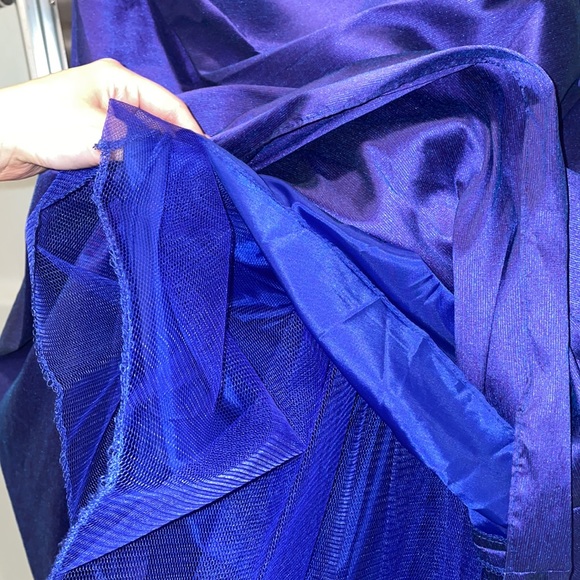 One Shoulder Rouched Dress - Picture 11 of 17